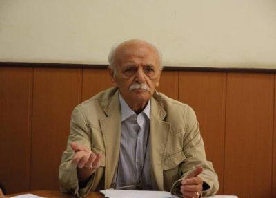 گفت وگو با هنرمندی که هم اندازه رادیو سن دارد!